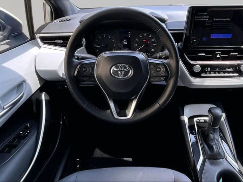 Used 2025 Toyota Corolla SE FWD image 6