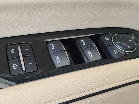 Used 2024 Cadillac Escalade ESV Premium Luxury w/ LPO, Floor Liner Package AWD/4WD image 15