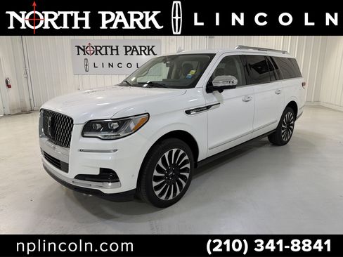 Certified 2023 Lincoln Navigator L Black Label image 1