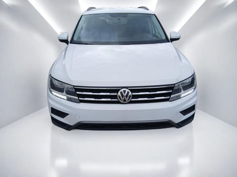 Used 2021 Volkswagen Tiguan S FWD image 3