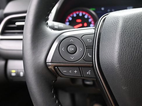 Used 2021 Toyota Camry XSE image 18