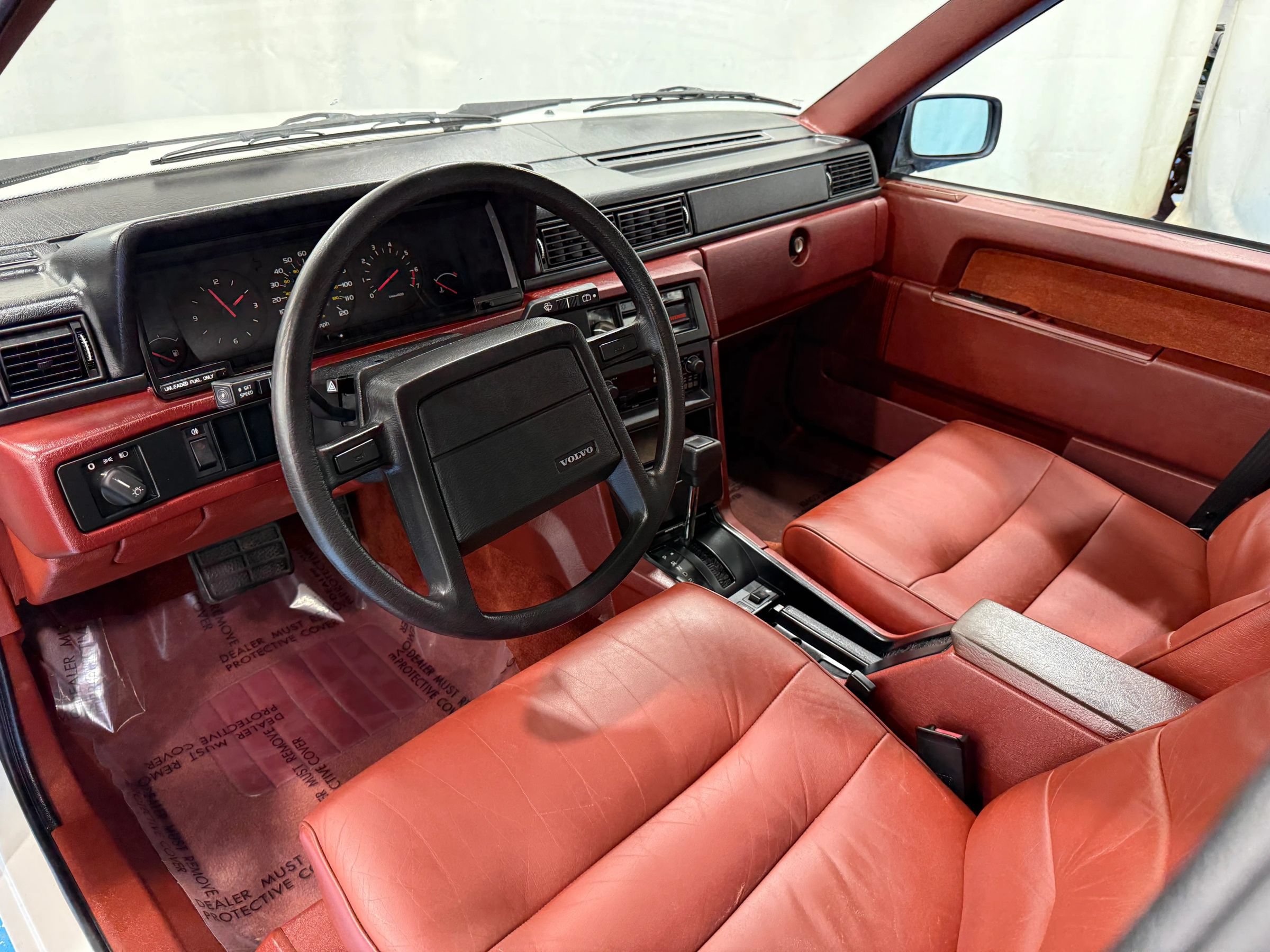 Used 1988 Volvo 740 GLE RWD image 14