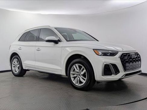 Used 2023 Audi Q5 2.0T Premium w/ Convenience Package AWD/4WD image 11