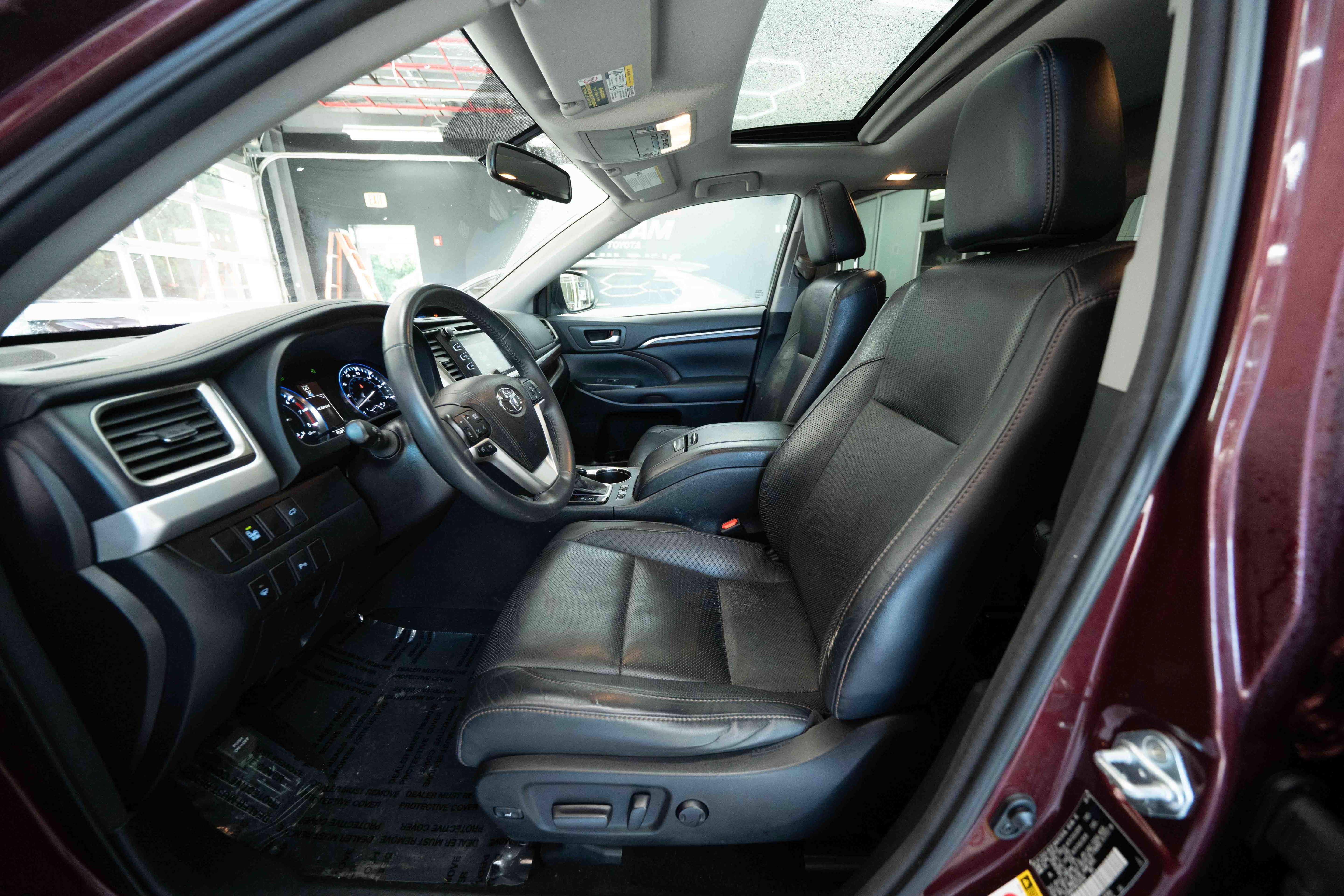 Used 2016 Toyota Highlander Limited AWD/4WD image 9