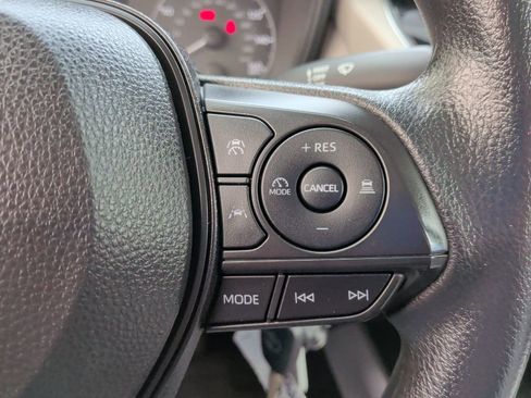 Used 2023 Toyota Corolla Cross L image 15