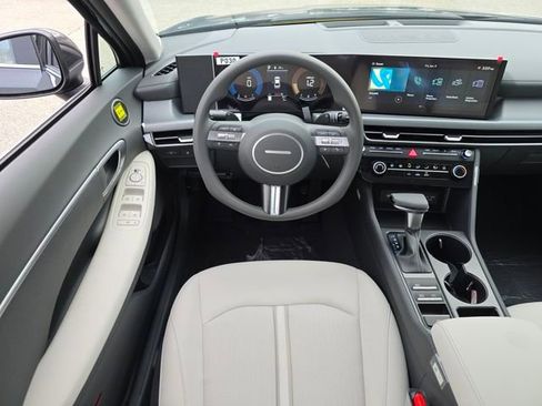 New 2026 Hyundai Sonata SE image 3