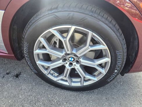 Used 2024 BMW X7 xDrive40i image 9