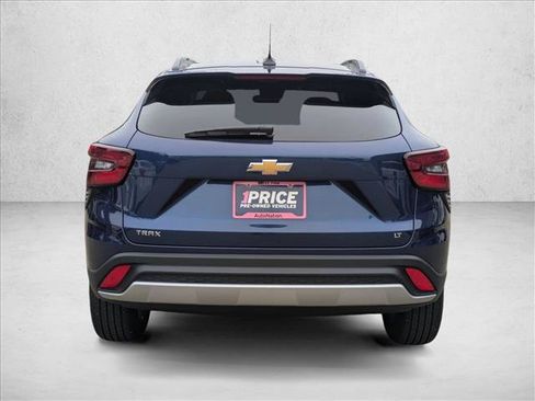 Used 2024 Chevrolet Trax LT w/ Driver Confidence Package FWD image 7