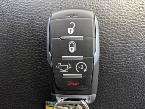 Used 2022 RAM 1500 Laramie RWD image 30