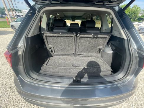 Used 2018 Volkswagen Tiguan SEL FWD image 31