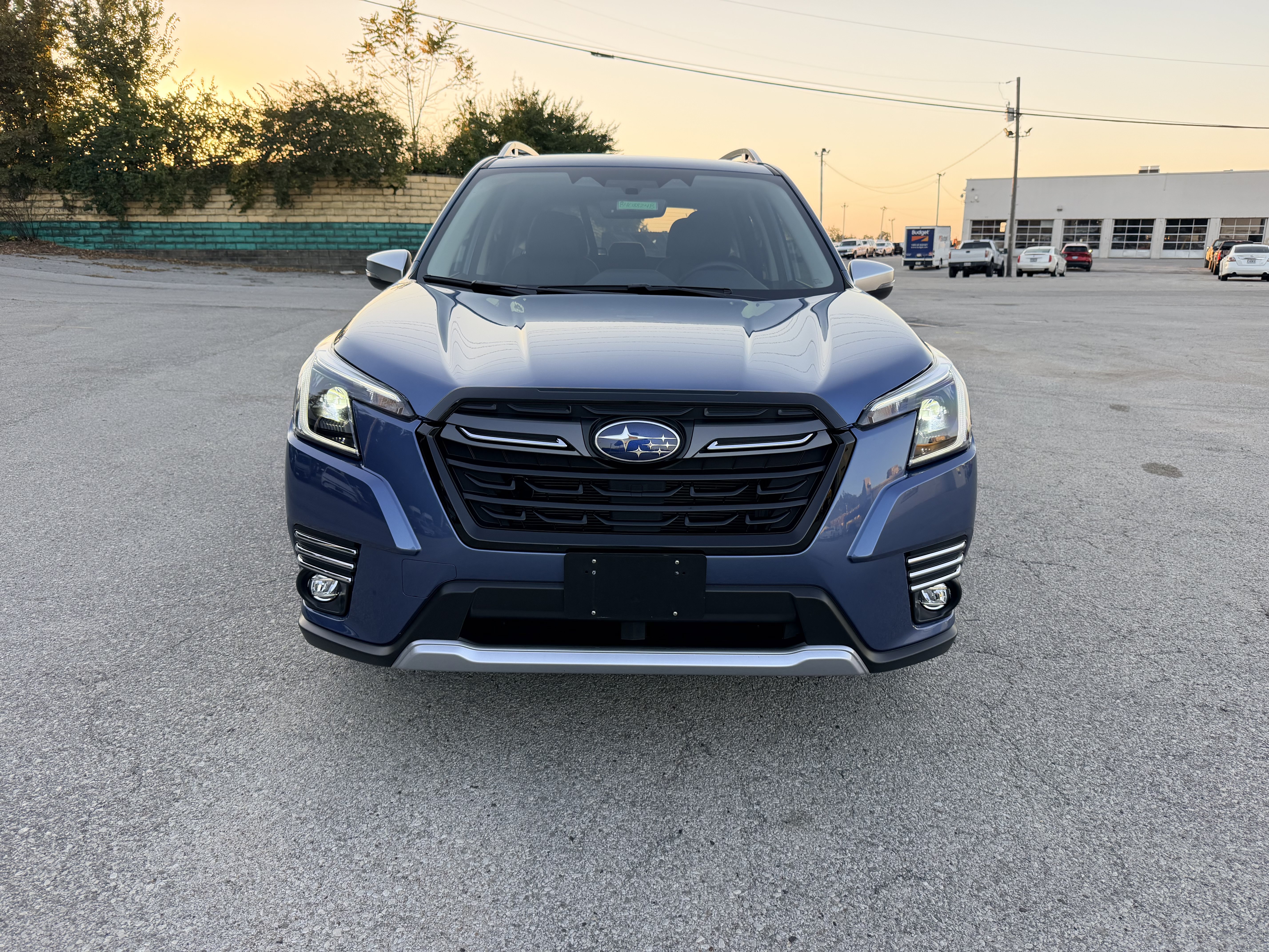 Used 2024 Subaru Forester Touring w/ Convenience Package AWD/4WD image 2