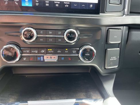Used 2024 Ford F250 Lariat w/ Tremor Off-Road Package AWD/4WD image 20