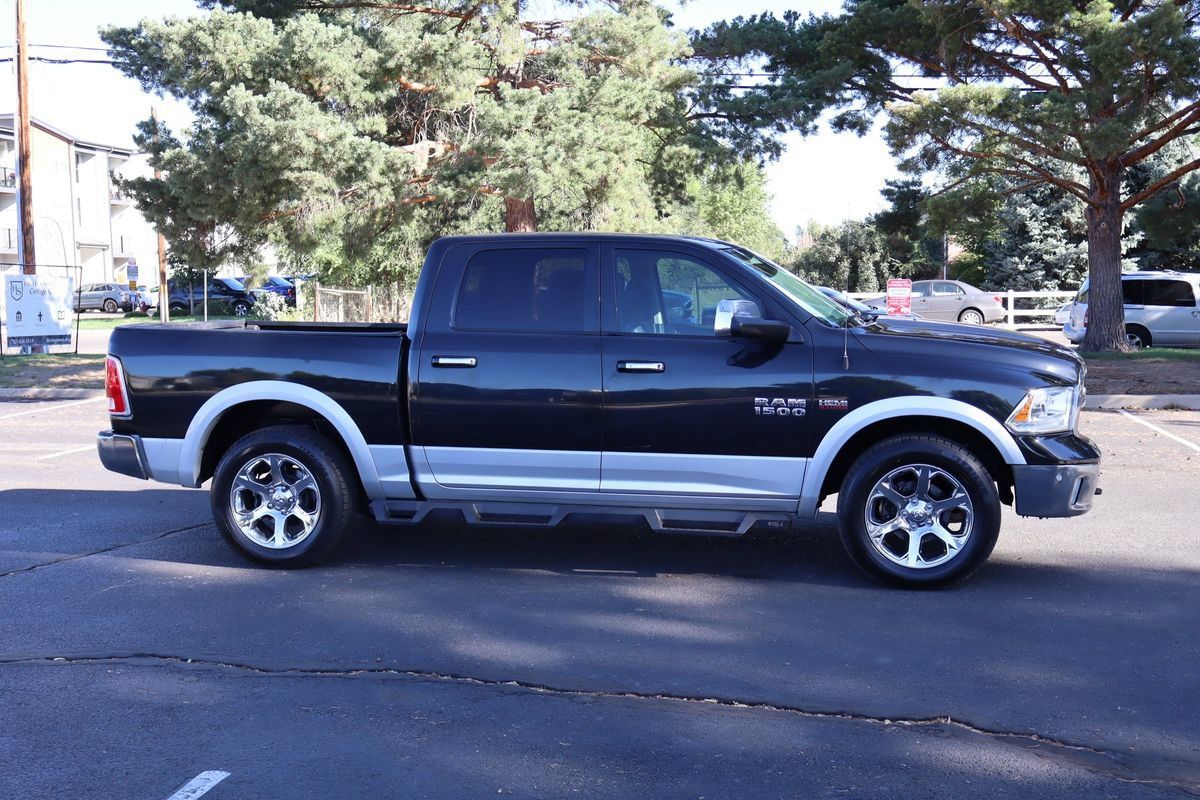 Used 2018 RAM 1500 Laramie w/ Convenience Group AWD/4WD image 3