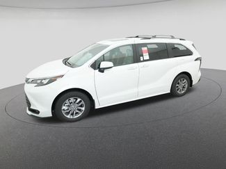 New 2026 Toyota Sienna XLE FWD video 2