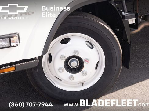 New 2024 Chevrolet Low Cab Forward image 12