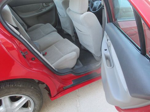 Used 2002 Oldsmobile Alero GL FWD image 21