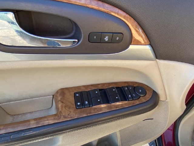 Used 2008 Buick Enclave CXL AWD/4WD image 7