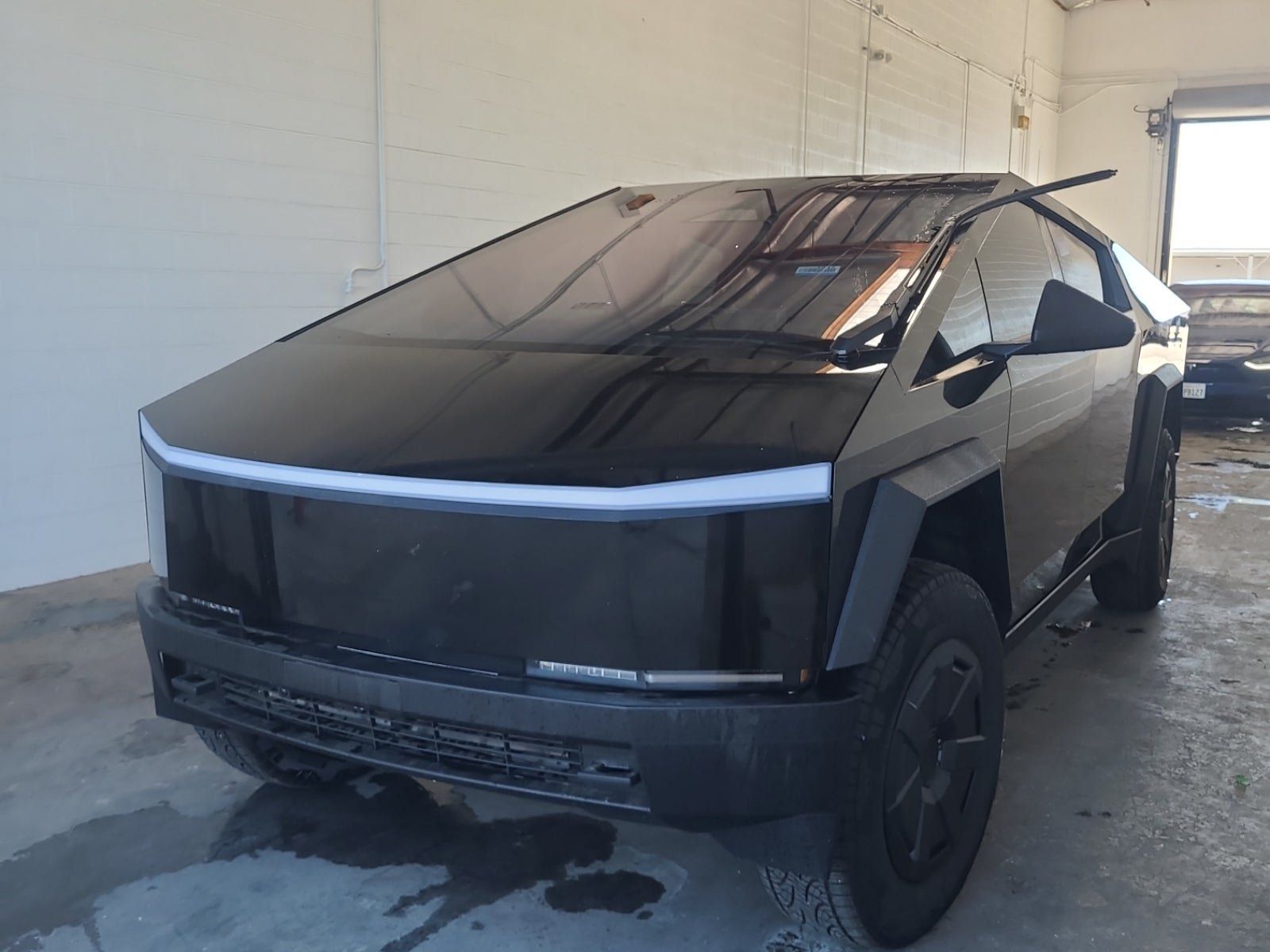 Used 2023 Tesla Model Y Long Range AWD/4WD image 9