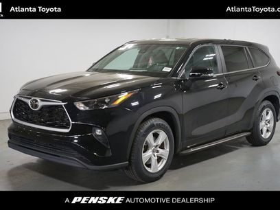 Used 2024 Toyota Highlander LE