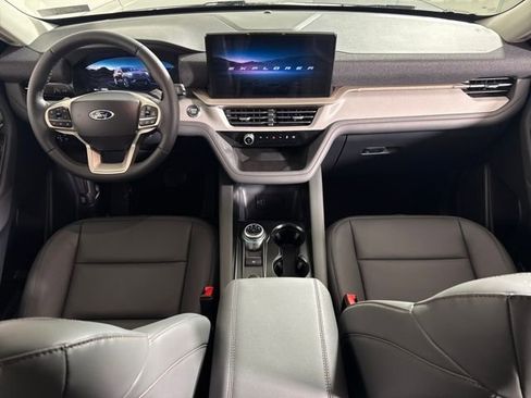 New 2026 Ford Explorer Active w/ Active Comfort Package AWD/4WD image 16