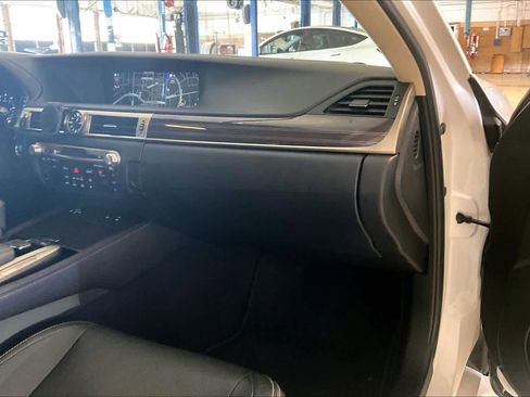 Used 2016 Lexus GS 350 AWD image 16