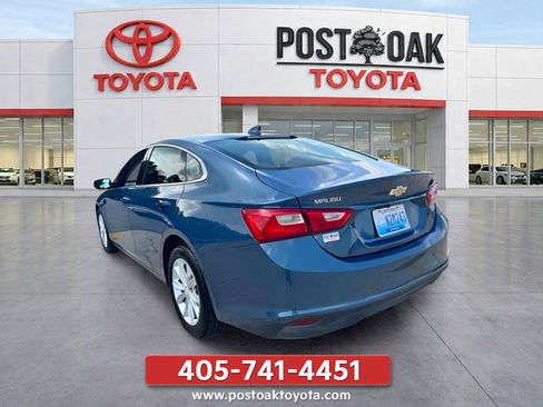 Used 2025 Chevrolet Malibu LT FWD image 3