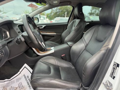 Used 2016 Volvo S60 T5 Inscription Platinum w/ Climate Package FWD image 13
