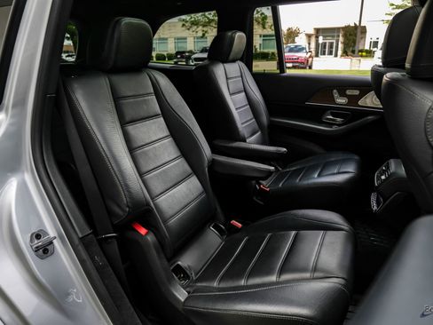 Used 2025 Mercedes-Benz GLS 580 4MATIC image 72