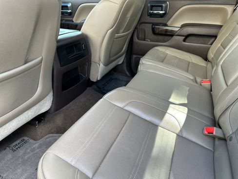 Used 2015 GMC Sierra 2500 Denali w/ Duramax Plus Package RWD image 11