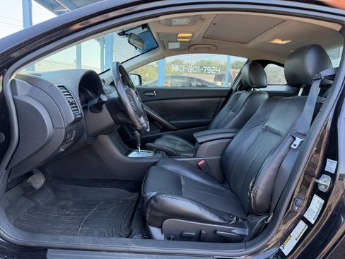 Used 2011 Nissan Altima 3.5 SR w/ 3.5SR Premium Pkg FWD image 11