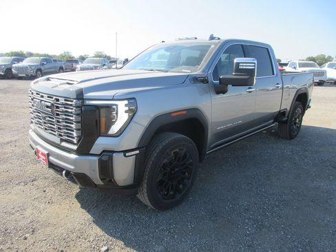 New 2026 GMC Sierra 2500 Denali Ultimate AWD/4WD image 11