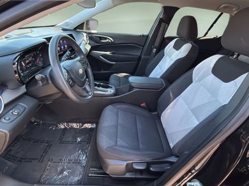 Used 2024 Chevrolet Trax LS w/ LS Convenience Package image 18