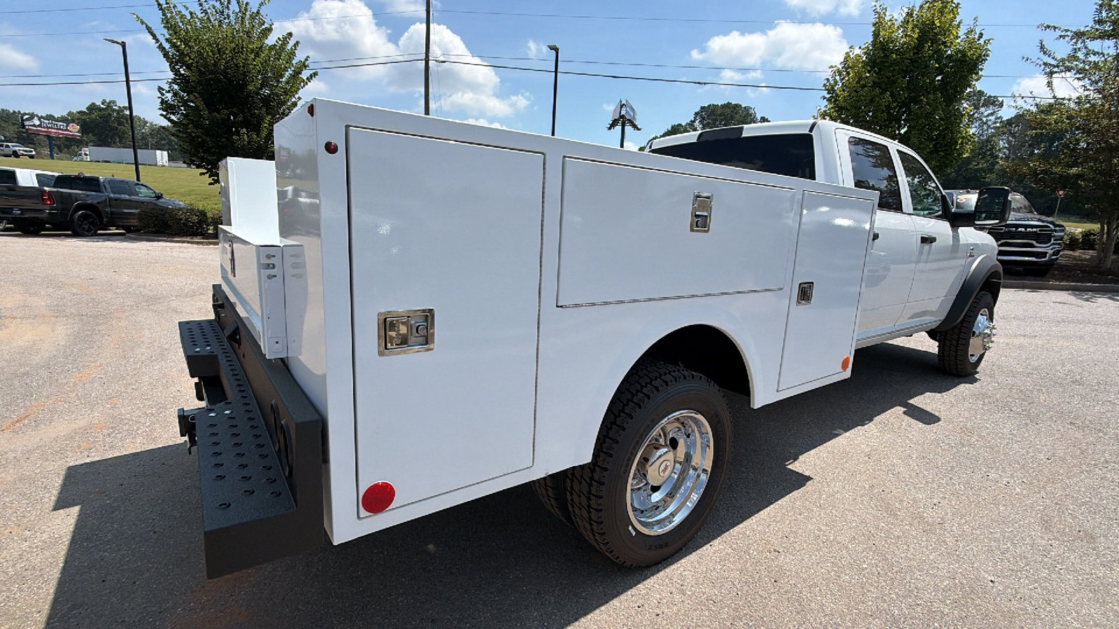 New 2026 RAM 4500 Tradesman w/ Chrome Appearance Group AWD/4WD image 8