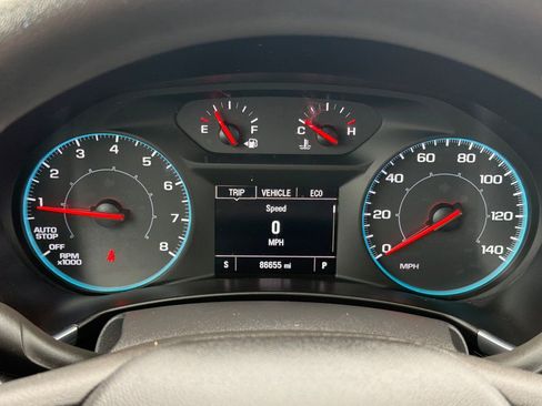 Used 2020 Chevrolet Equinox LS w/ LS Convenience Package FWD image 26