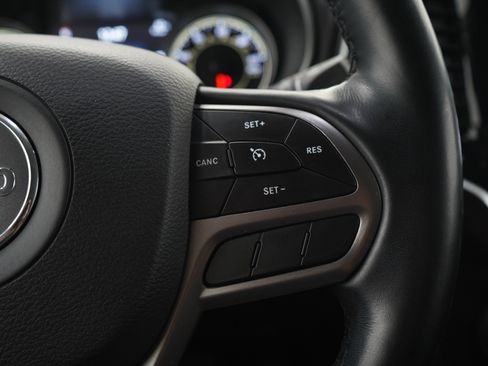 Used 2020 Jeep Cherokee Limited AWD/4WD image 25