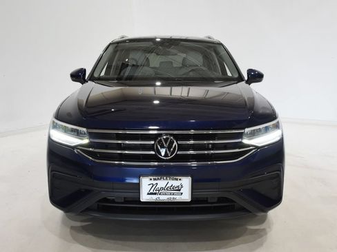 Used 2023 Volkswagen Tiguan SE FWD image 2