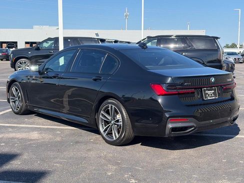 Used 2022 BMW 750i xDrive w/ Executive Package AWD/4WD image 8