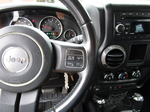 Used 2012 Jeep Wrangler Sport w/ Connectivity Group AWD/4WD image 14