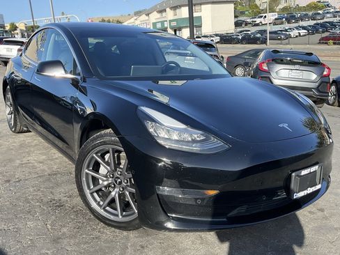 Used 2018 Tesla Model 3 Mid Range image 1