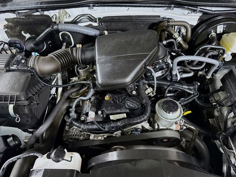 Used 2023 Toyota Tacoma SR image 38