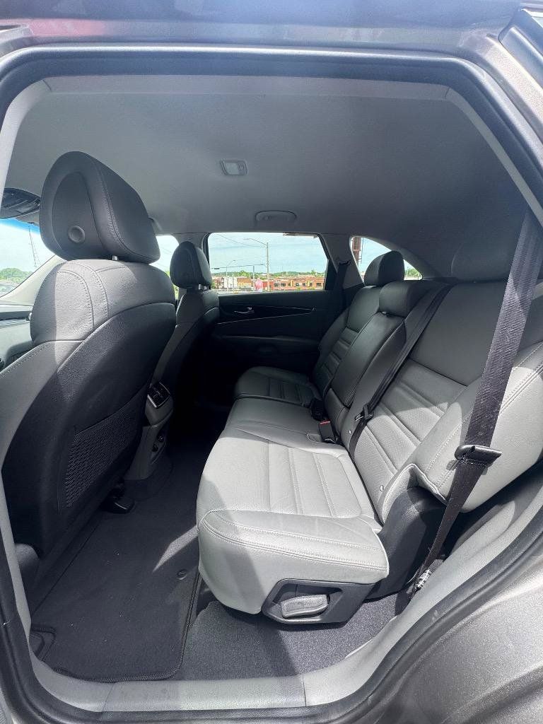 Used 2016 Kia Sorento EX FWD image 23