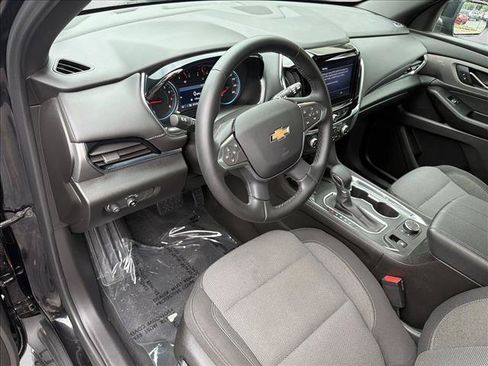 Used 2023 Chevrolet Traverse LT w/ LPO, 'HIT The Road' Package AWD/4WD image 13