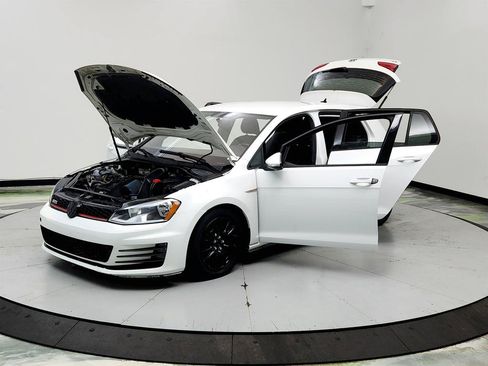 Used 2017 Volkswagen GTI S FWD image 9