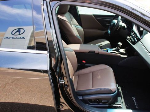 Used 2024 Lexus ES 350 w/ Premium Package FWD image 15