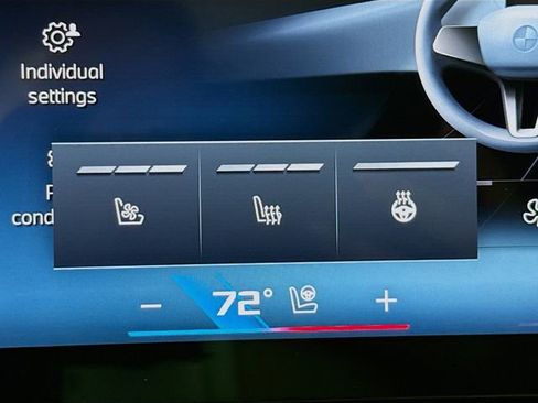 Used 2024 BMW X5 M60i w/ Climate Comfort Package image 22