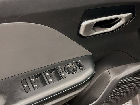 Used 2025 Kia K4 LXS image 15