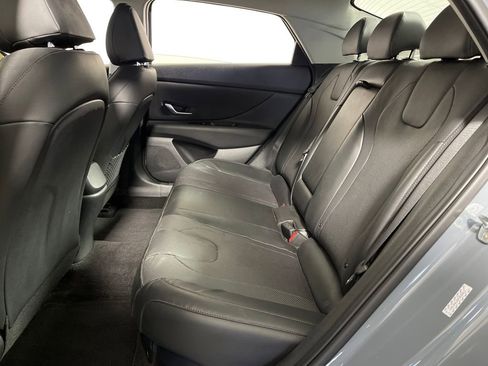 Certified 2023 Hyundai Elantra Limited image 13