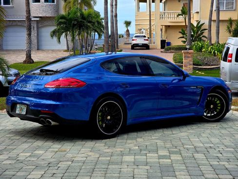 Used 2015 Porsche Panamera S image 6