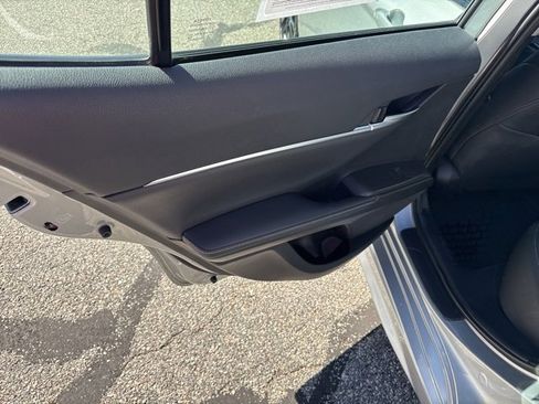 Used 2024 Toyota Camry XSE image 11
