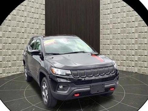 Certified 2022 Jeep Compass Trailhawk w/ Sun and Sound Group AWD/4WD image 1